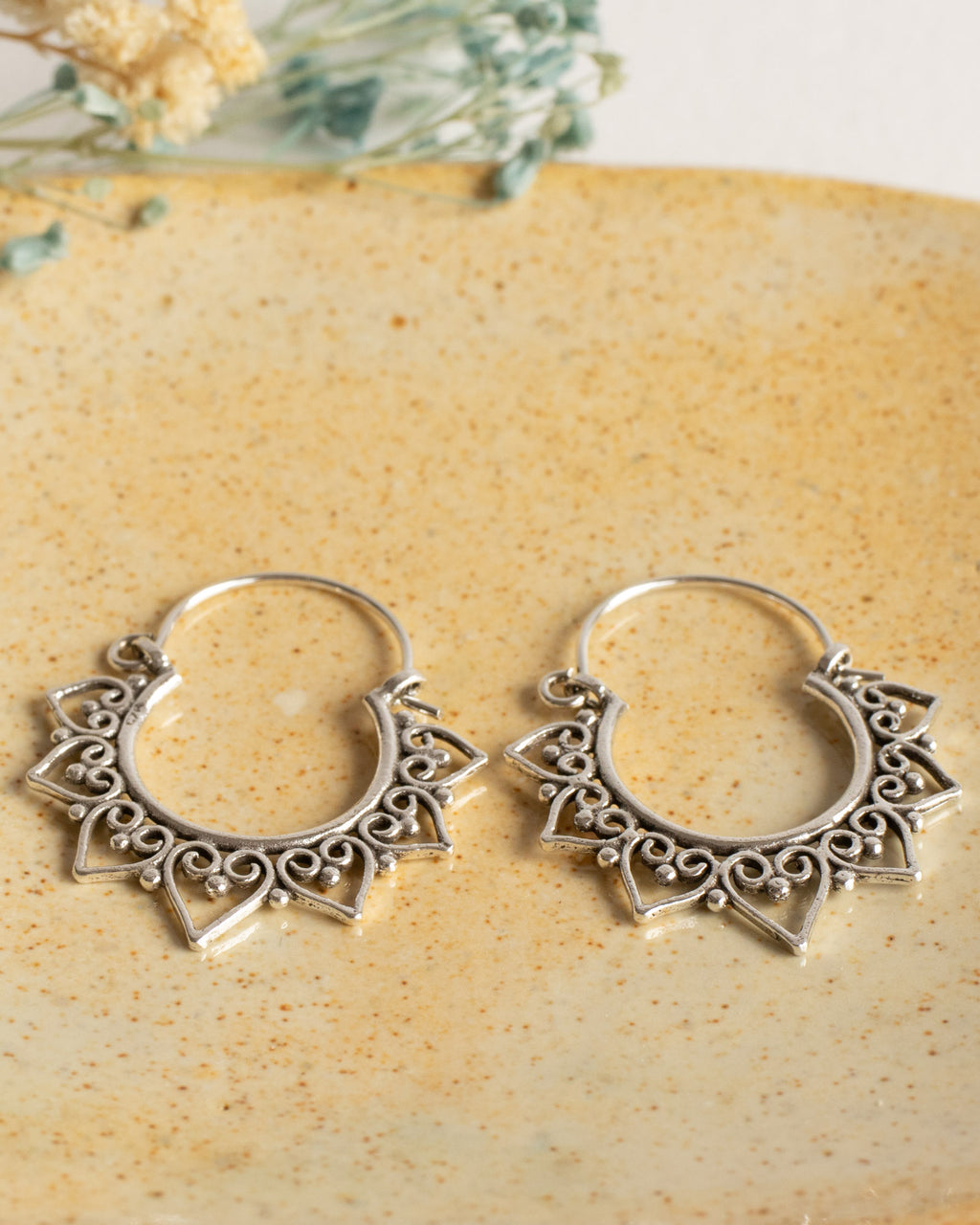 Pendientes Uma