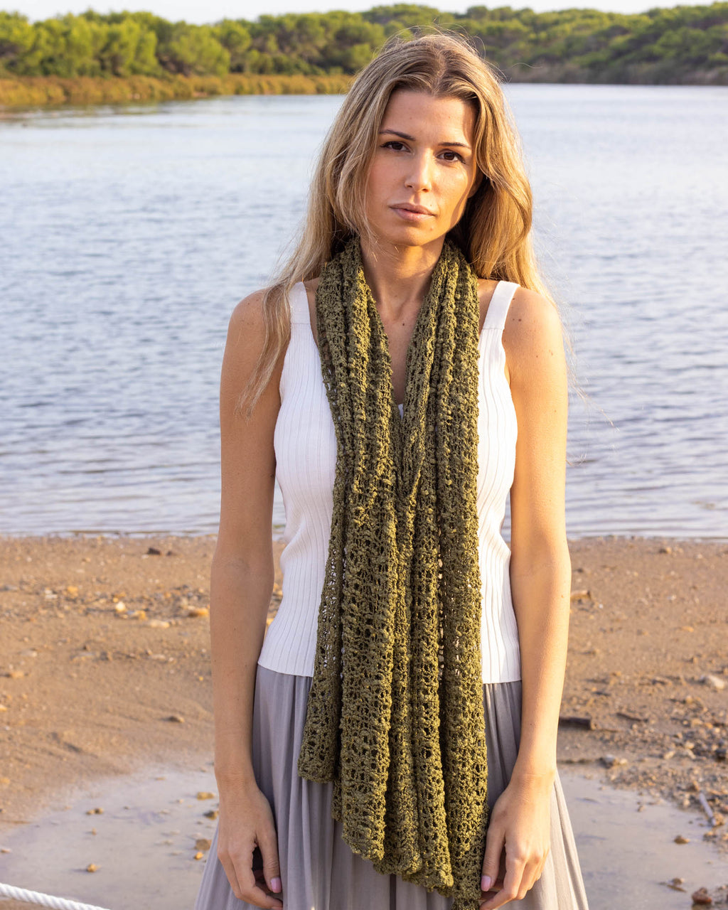 Poncho bohemio verde oliva